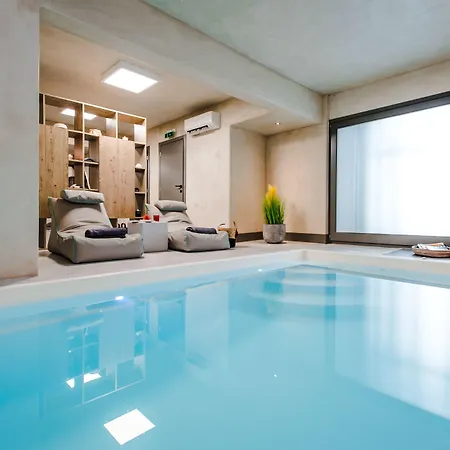 Sandom Parikia (Paros)