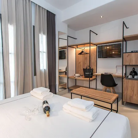 Hotel Sandom 3*