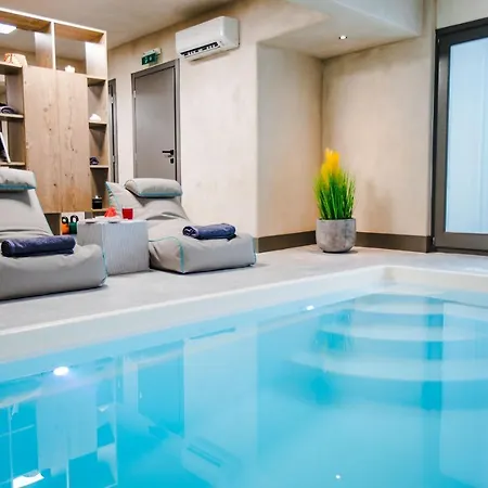 Sandom 3* Parikia (Paros)